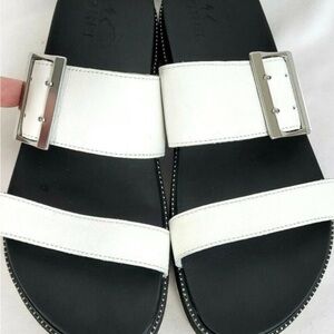 Sorel‎ Black and White Sandals